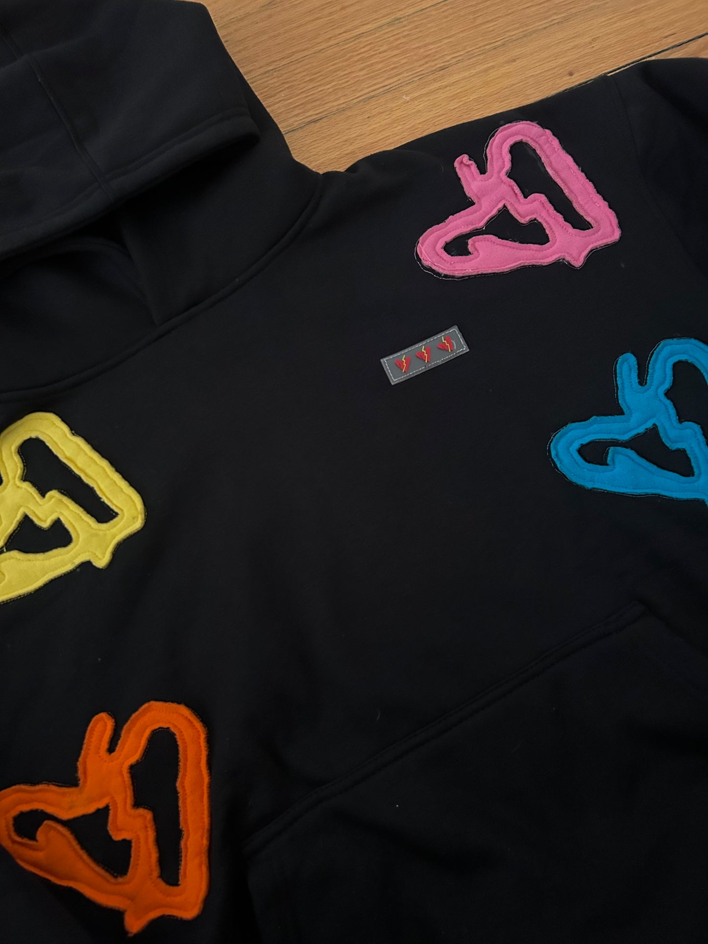 Aura Appliqué Cropped Hoodie